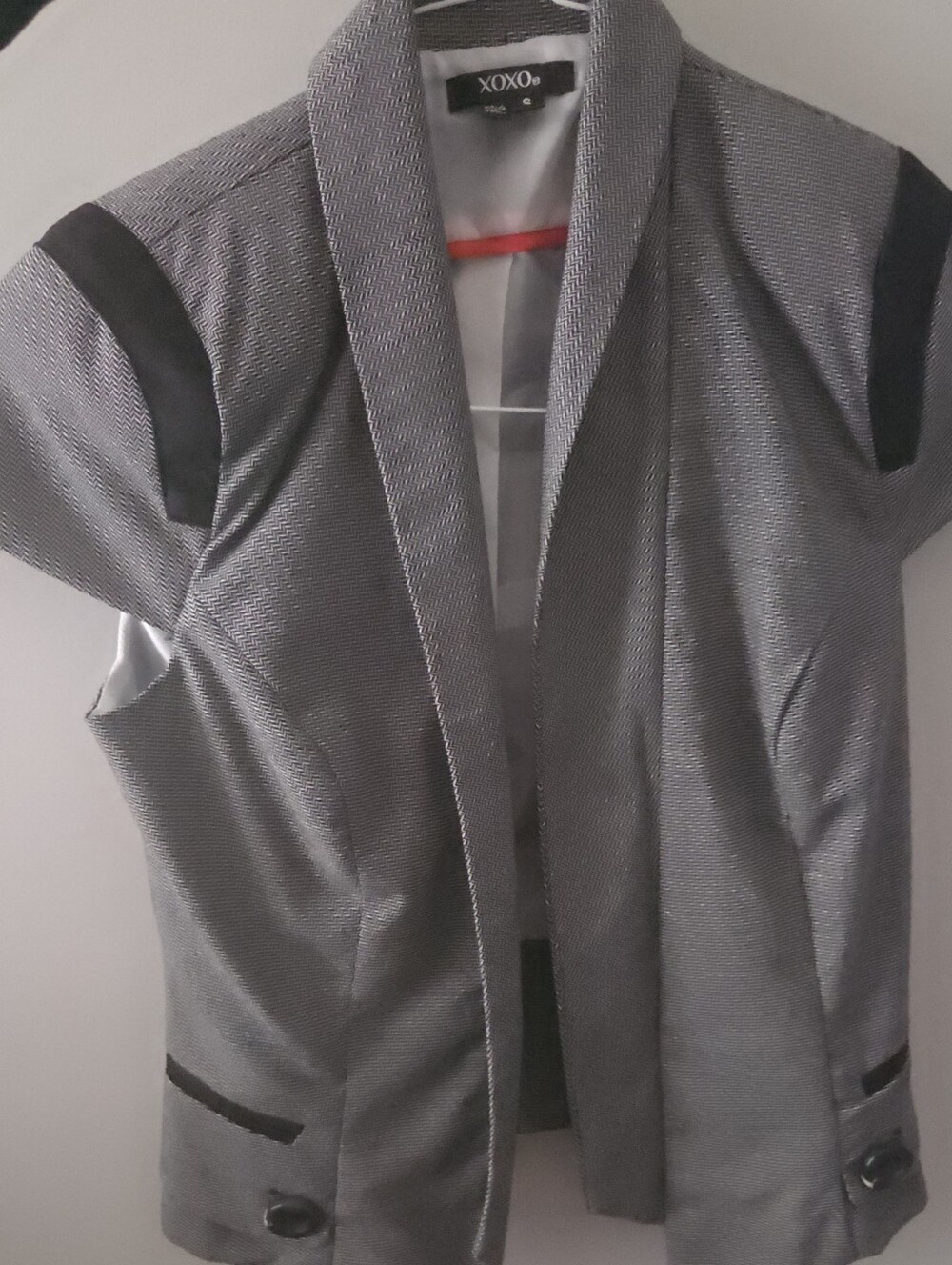Y2K XOXO Gray Short Sleeve Open-Front Jacket with Black Accents